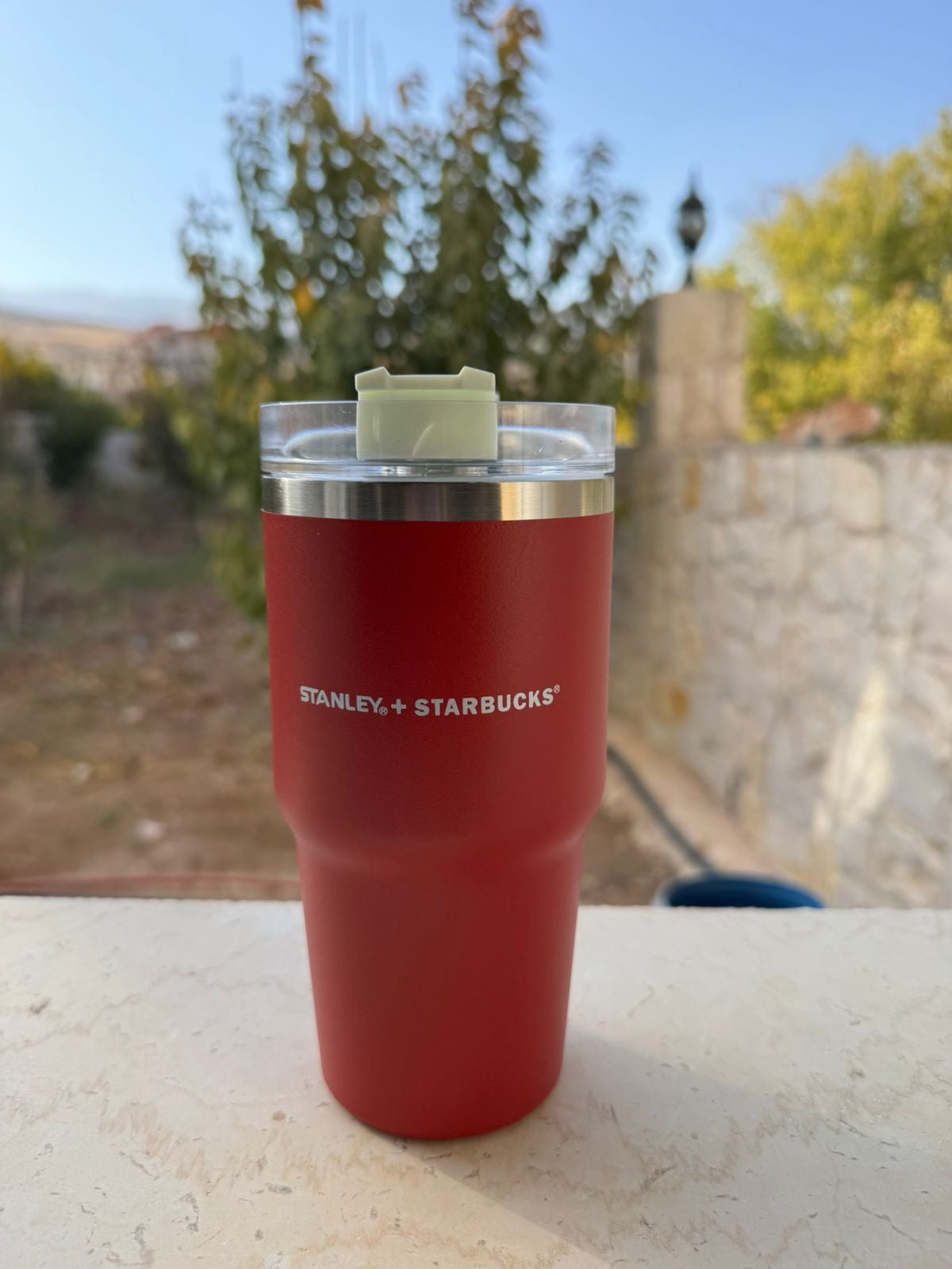 THE QUENCHER H2.0 FLOWSTATE™ TUMBLER | 20 OZ Stanley+Starbucks Red