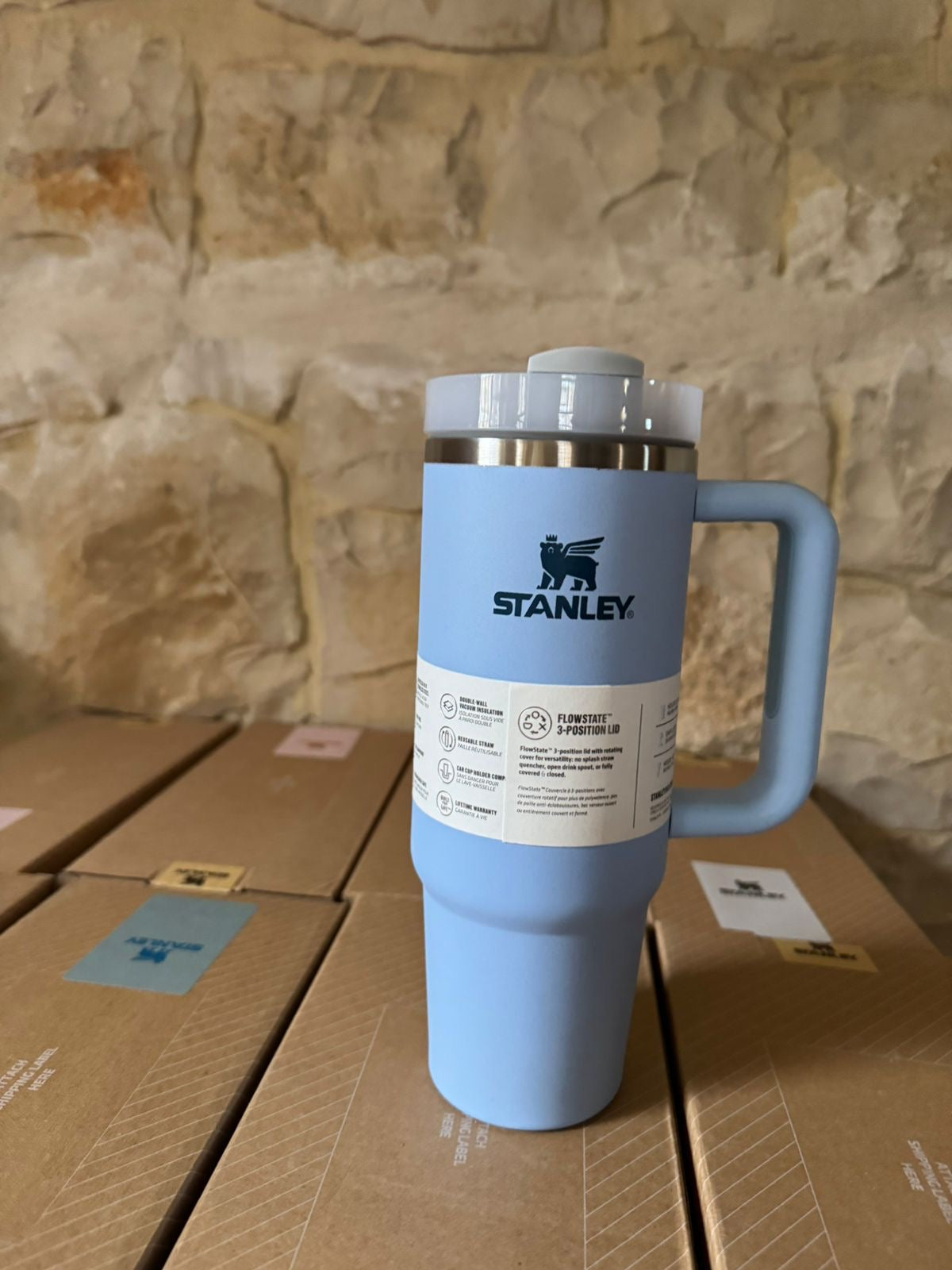 THE QUENCHER H2.0 FLOWSTATE™ TUMBLER | 30 OZ Light Blue