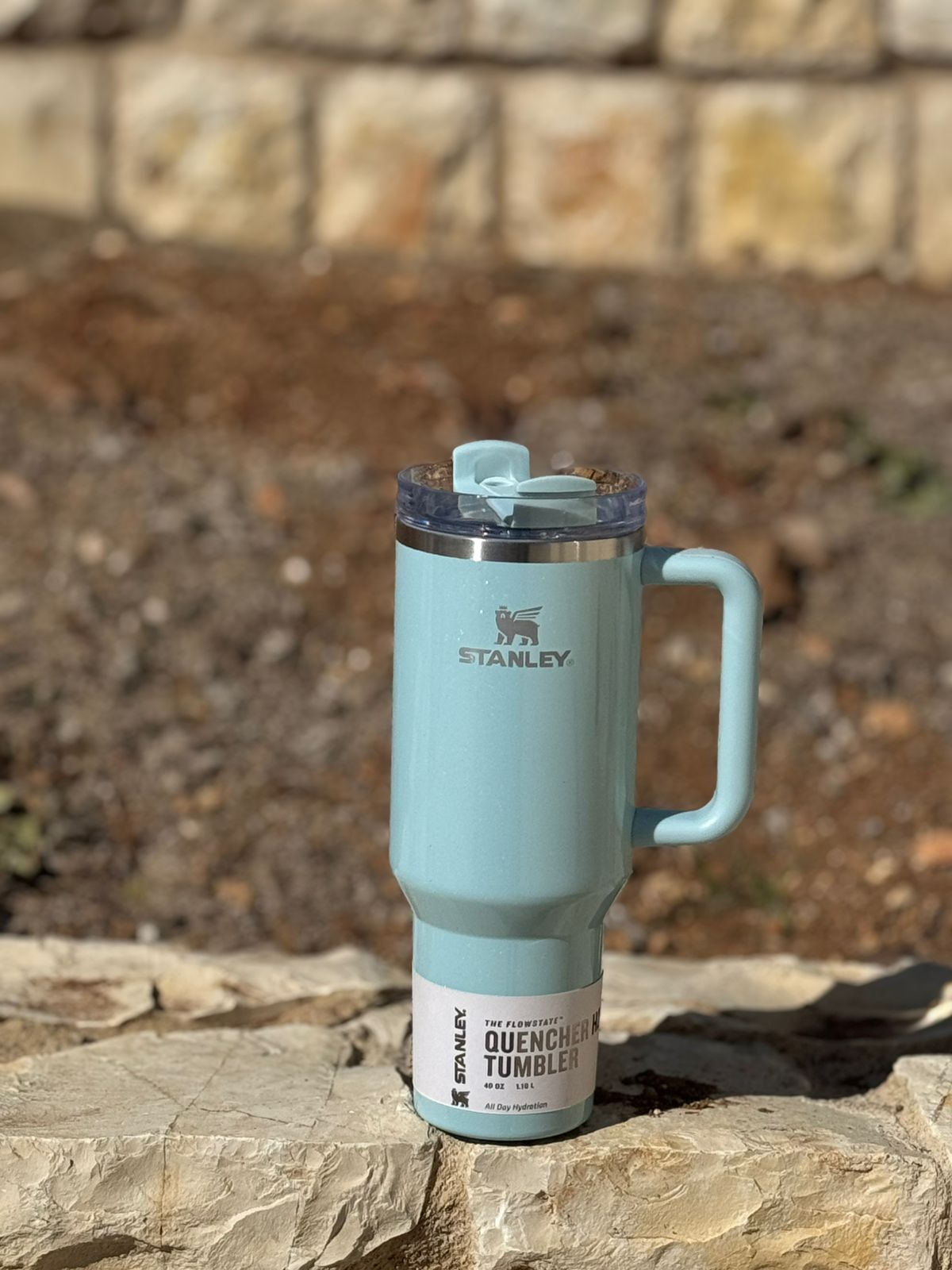 THE QUENCHER H2.0 FLOWSTATE™ TUMBLER | 40 OZ Bright Blue