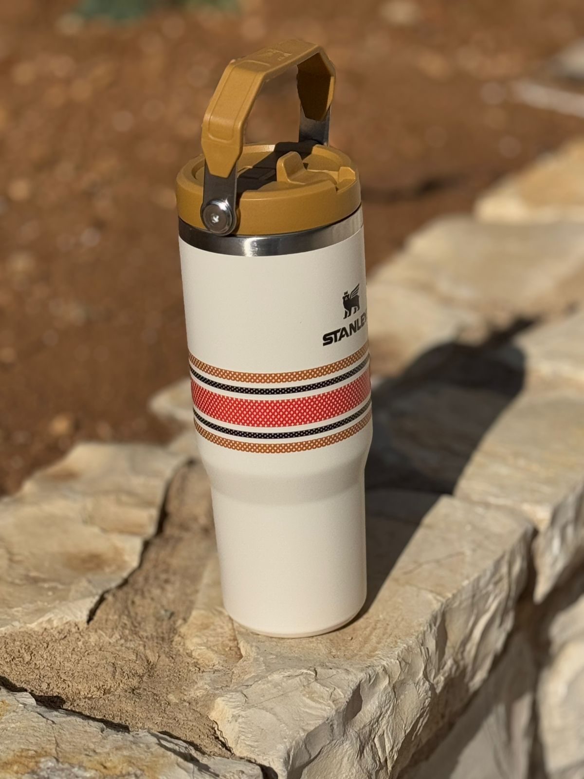 THE ICEFLOW™ FLIP STRAW TUMBLER | 30 OZ Cream Orange